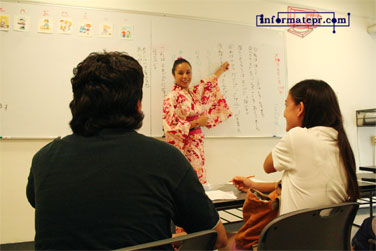 enseñanza de japonés en la UV (Foto: Jorge Huerta E.)