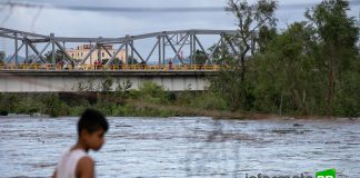 Desde la tarde de ayer se emitió la alerta por riesgo del desbordamiento del río Cazones a su paso por la ciudad de Poza Rica (Foto: Jorge Huerta E.)