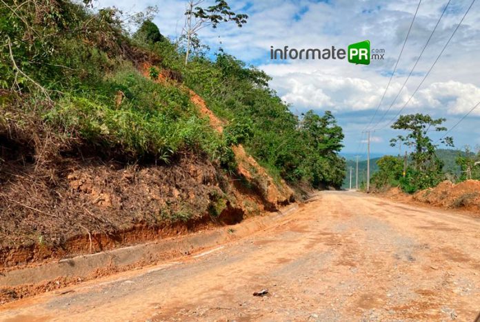 Muchos tramos de la carretera Coyutla- Filomeno Mata practicamente como terracería (Foto: Jorge Huerta E.)