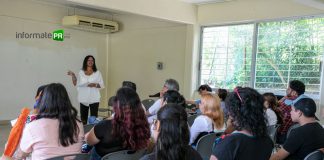 La Maestra Liurba Calzada Linares se presentó en LENA de la Universidad Veracruzana de Poza Rica (Foto: Jorge Huerta E.)