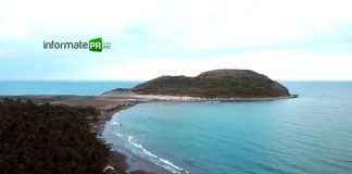 Ensenada de Quiahuiztlán, playa de Villa Rica (Foto: Jorge Huerta E.)