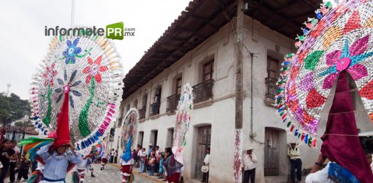 Danzantes en Zozocolco de Hidalgo, Ver. (Foto: Jorge Huerta E.)