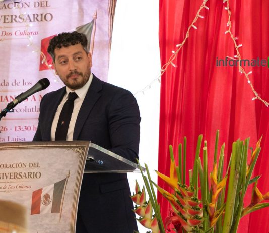 Flavio Cocuzza, Cónsul de Italia en México, estuvo presente en la reunión de migrantes italianos asentados en el totonacapan (Foto: Jorge Huerta E.)