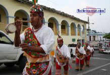 El alcalde de Papantla, Eric Domínguez ofreció el apoyo a danzantes voladores (Foto: Jorge Huerta E.)