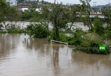 A punto de desbordarse el río cazones; restablecerán suministro agua en Poza Rica En las partes bajas el río Cazones de desbordó. En la imagen el campo Ignacio de la LLave del cual se ve la parte alta de las porterías (Foto: Jorge Huerta E.)