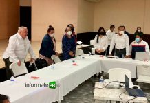 Se reúnen maestros de educación física con autoridades electas de Poza Rica Profesores de educación física solicitan intervención en convocatorias de COMUDE Poza Rica (Foto: Jorge Huerta E.)