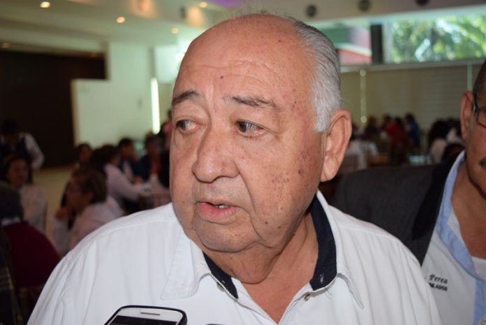 Miguel Limpícot, delegado del departamento de jubilados de PEMEX, sección 30 (Foto: Jesús Rodríguez)
