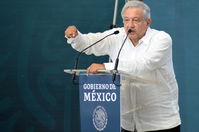 amlo_poza_01 Andrés Manuel López Obrador (Foto: Jorge Huerta E.)