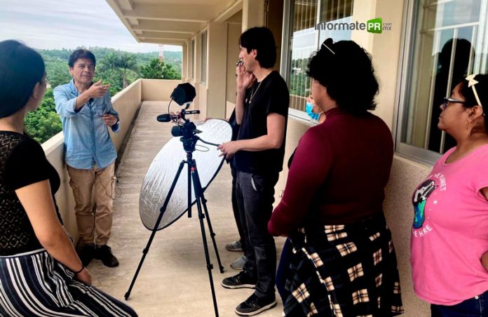 Ricardo Benet impartió taller de cortometraje con la finalidad que los estudiantes dirijan su propio trabajo (Foto: Jorge Huerta E.)