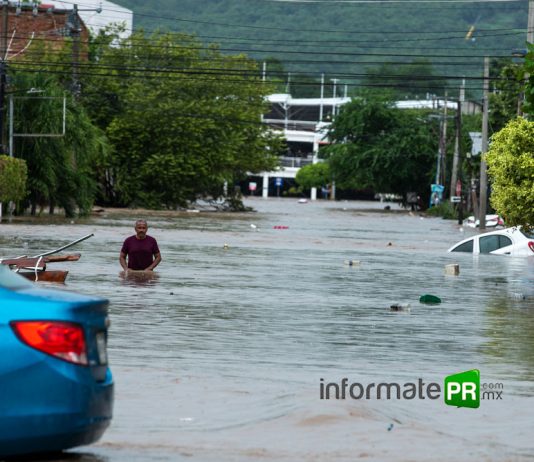 Se inundan colonias bajas de Poza Rica; rebasó el registro de 1999 Se inundan colonias bajas de Poza Rica; millones de pérdidas materiales (Foto: Jorge Huerta E.)