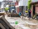 Más de 50 mil pozarricenses afectados por el agua y lodo; Inician trabajos de limpieza y retiro de escombros Dos días después llega CAEV con equipos para limpieza. Inician trabajos en la colonia México (Foto: Jorge Huerta E.)