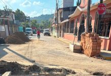 Drenajes colapsados continúan en muchos sectores afectados de Poza Rica (Foto: Jorge Huerta e.)