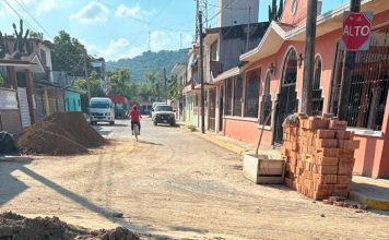 Drenajes colapsados continúan en muchos sectores afectados de Poza Rica (Foto: Jorge Huerta e.)