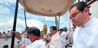 Procesión en Papantla Fotos: Jorge Huerta E.)