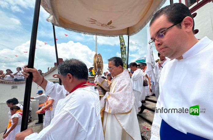 corpus_christi_2026_27 Procesión en Papantla Fotos: Jorge Huerta E.)