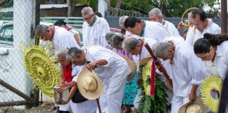 Totonacos de Poza Rica y Papantla, piden perdón y permiso a la madre tierra por la perforación hecha hace cien años (Foto: Jorge Huerta E.)